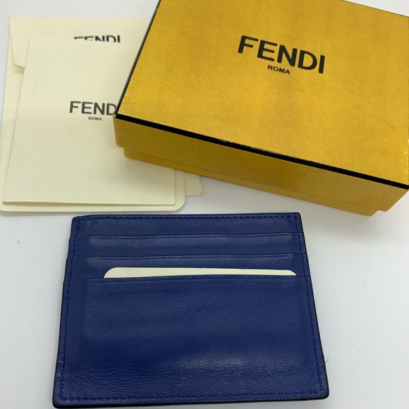 ❤️SOLD❤️🍀Fendi Vocabulary Leather Card Case - Picture 6 of 6